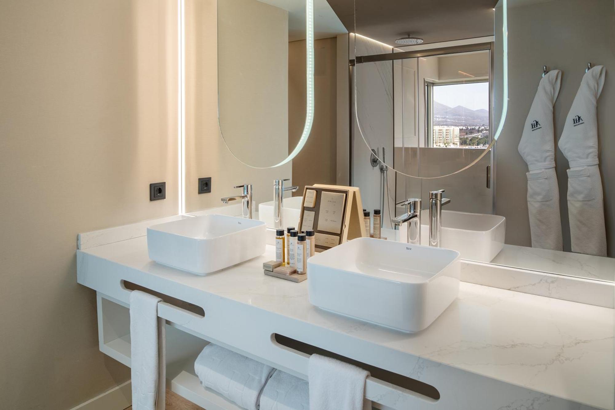 Deluxe Suite Sea View